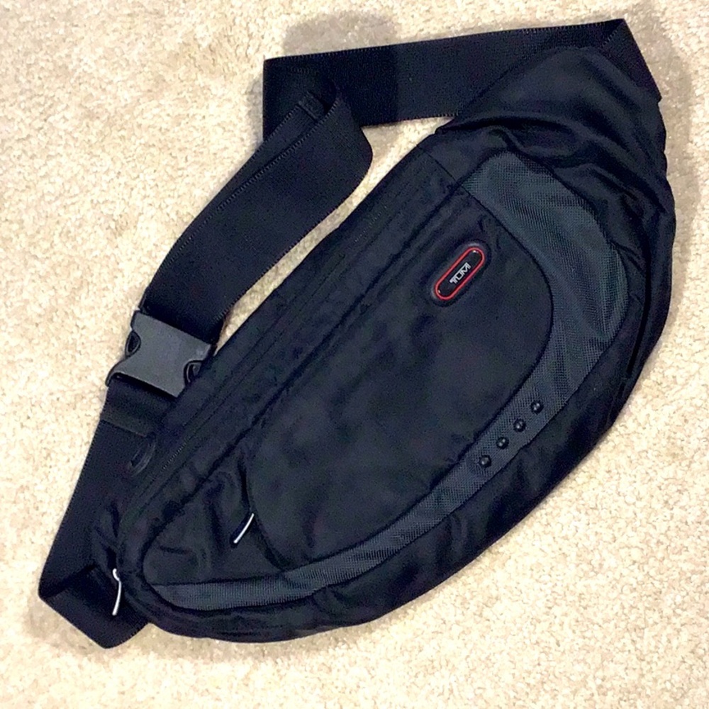 TUMI xl Fanny Pack (coed)